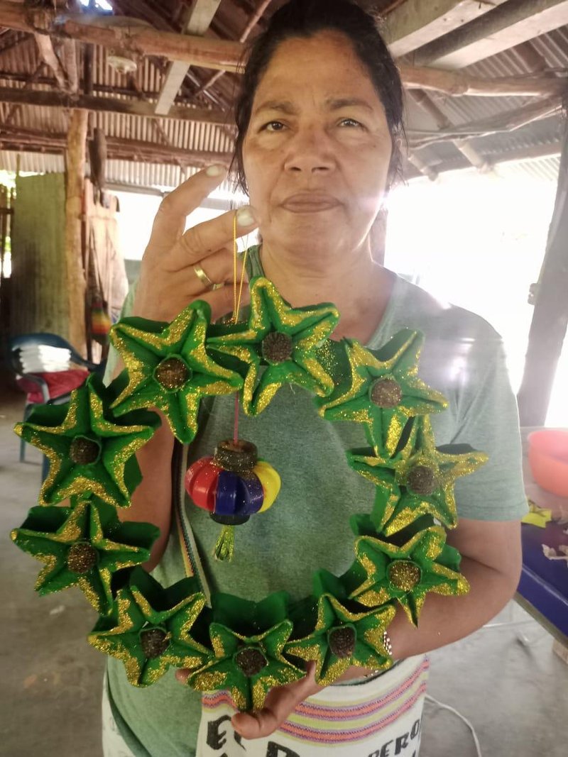 Coronas con cartones de huevo. ♻️ “De material reciclado a símbolo de imaginación.”